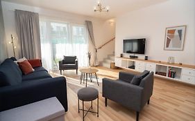 3 Bed Modern Family House In Mikulov